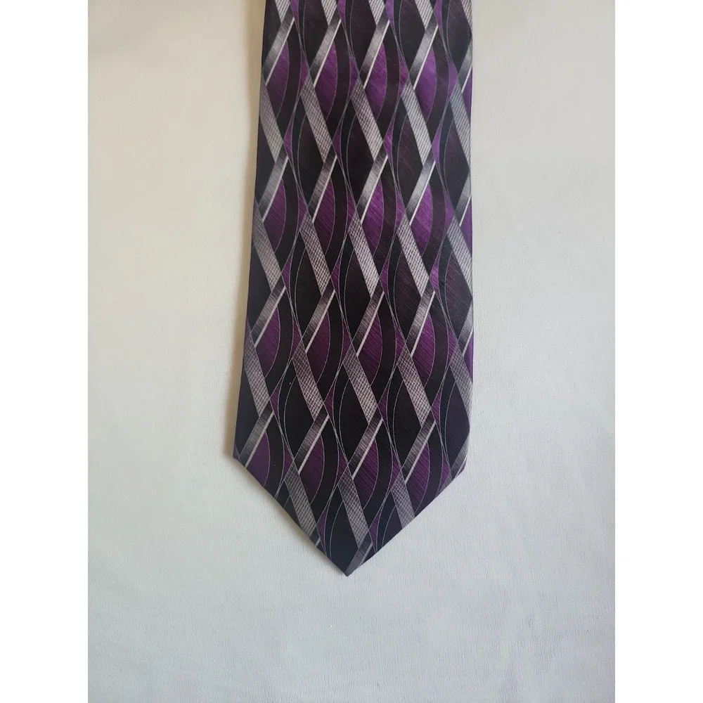 Vintage Stafford Men's Necktie Silk Purple Woven Geometric Wave Design